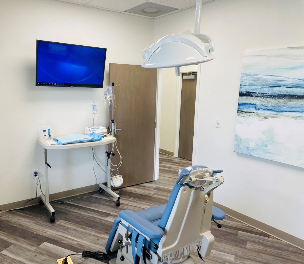 Procedural room with dental chair